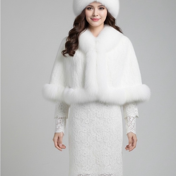 Mink and fox fur collar cape and fur hat set - Picture 5 of 13